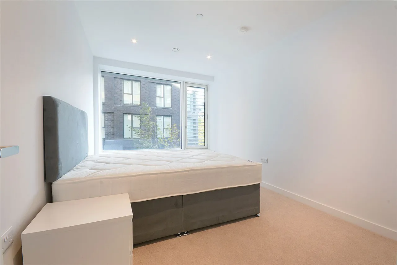Apartment 201, Hurlock Heights, 4 Deacon Street, London, photo 8