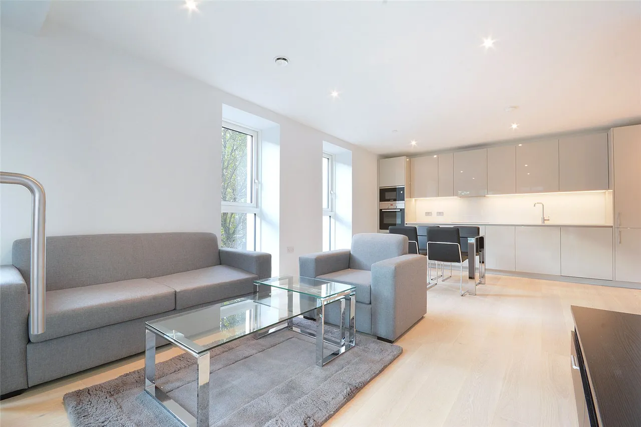 Apartment 201, Hurlock Heights, 4 Deacon Street, London, photo 7