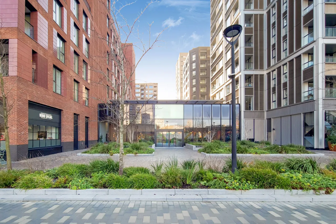 Apartment 201, Hurlock Heights, 4 Deacon Street, London, photo 11