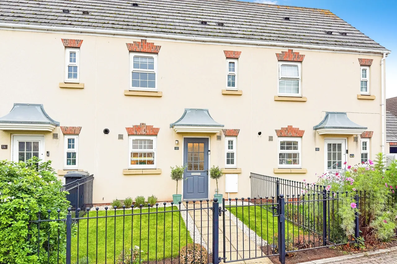 2 bed house for sale — Wycombe Road, Kingsway, Gloucester, GL2