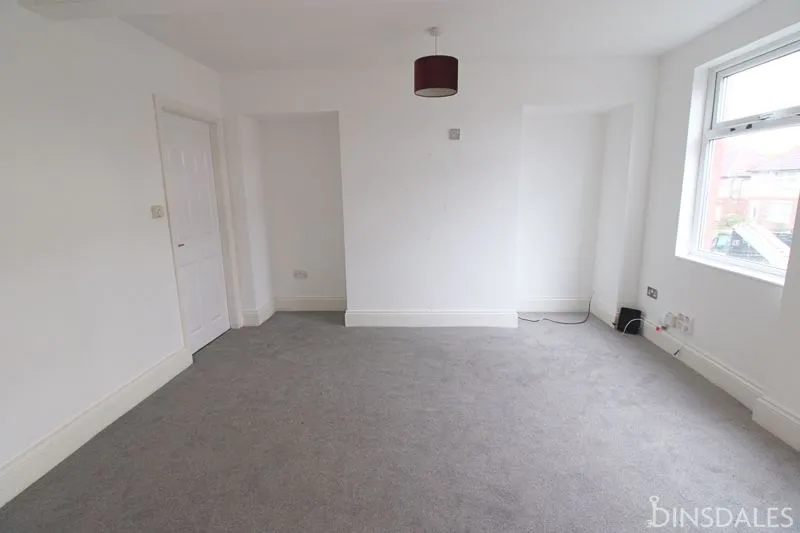 North Cliffe Avenue Thornton, Bradford BD13 3BX, photo 3