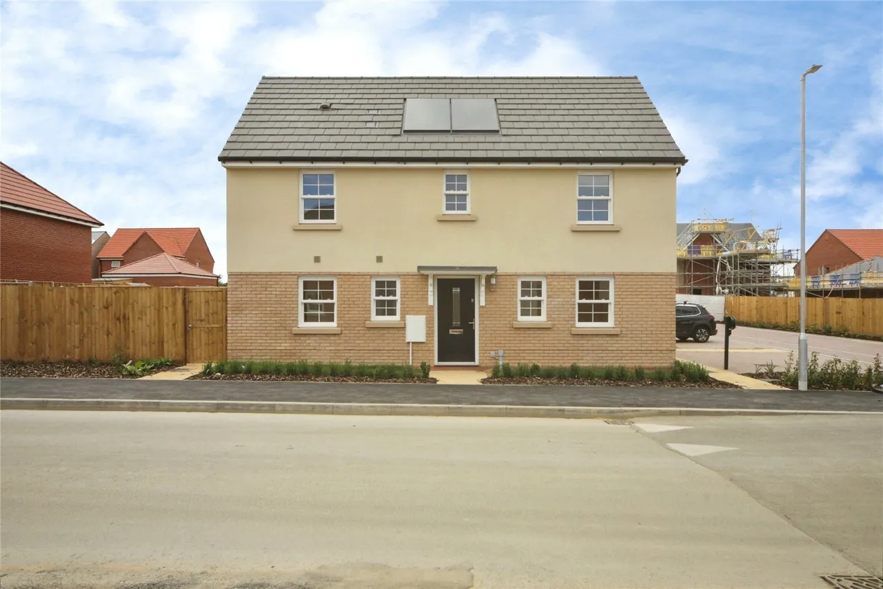 3 bed house for sale — St Peters Chase, Thurston, Bury St. Edmunds, Suffolk, IP31
