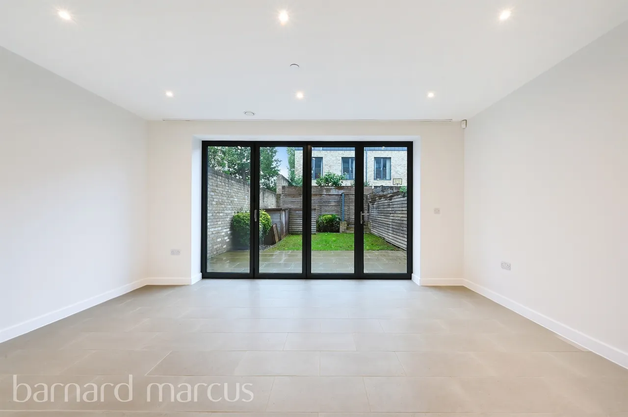Beatrice Place, London, SW19, photo 5