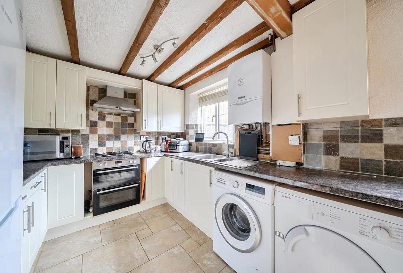 Freame Close, Gloucestershire, Chalford, GL6 8HG, photo 4