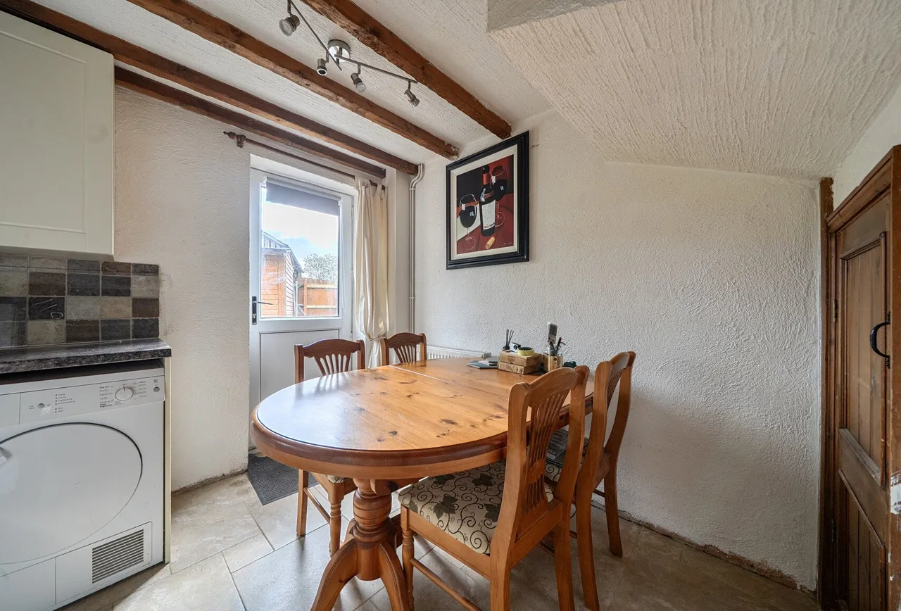Freame Close, Gloucestershire, Chalford, GL6 8HG, photo 3