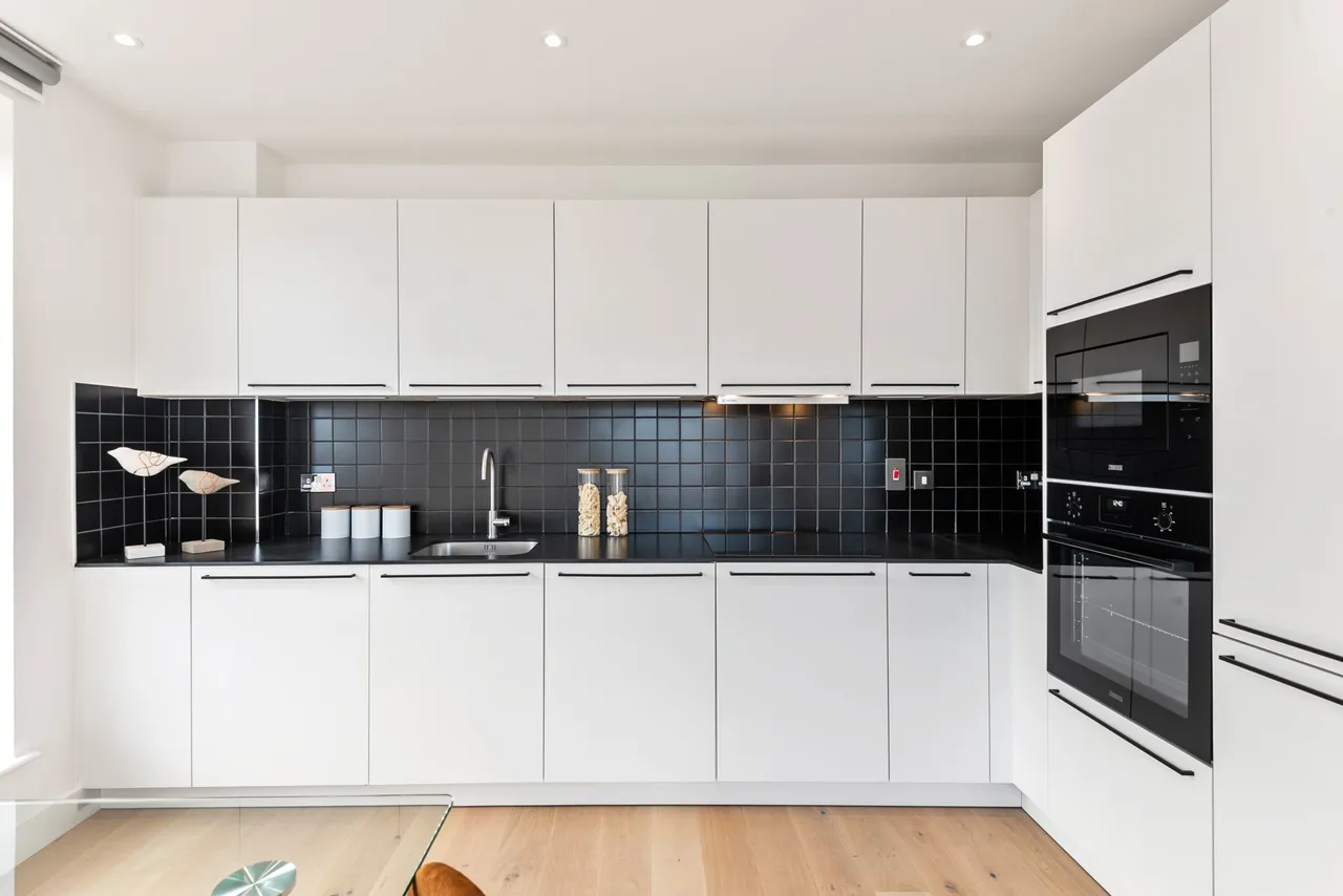 Escapade Place, London, E14, photo 4