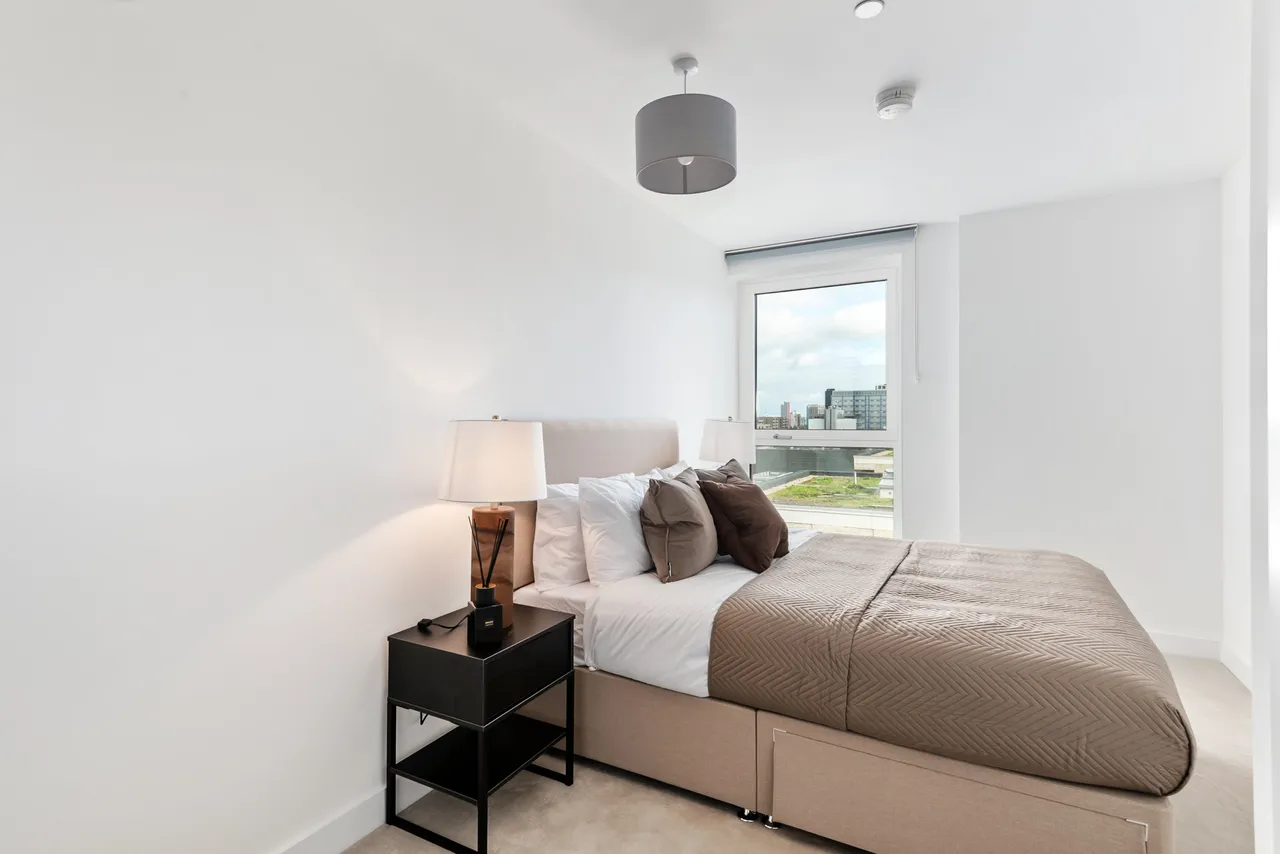 Escapade Place, London, E14, photo 3
