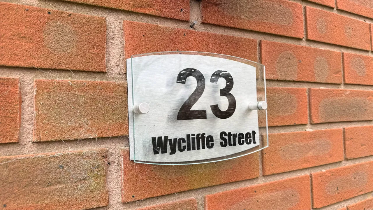 Wycliffe Street, Burslem, Stoke-on-trent, Staffordshire, ST6 3EP, photo 2