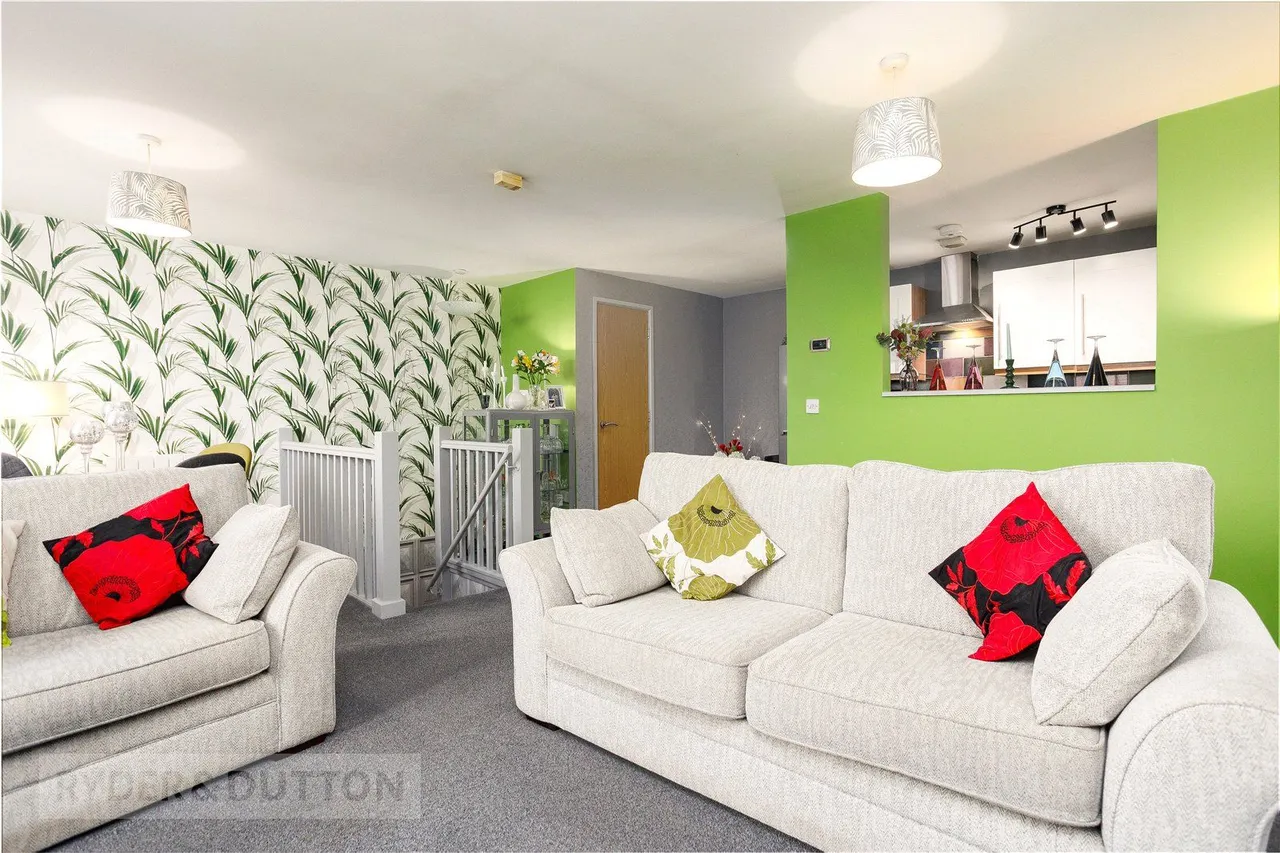 Mellor Street, Lees, OL4, photo 3