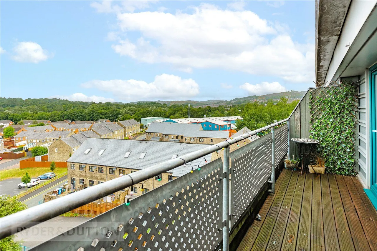 Mellor Street, Lees, OL4, photo 5