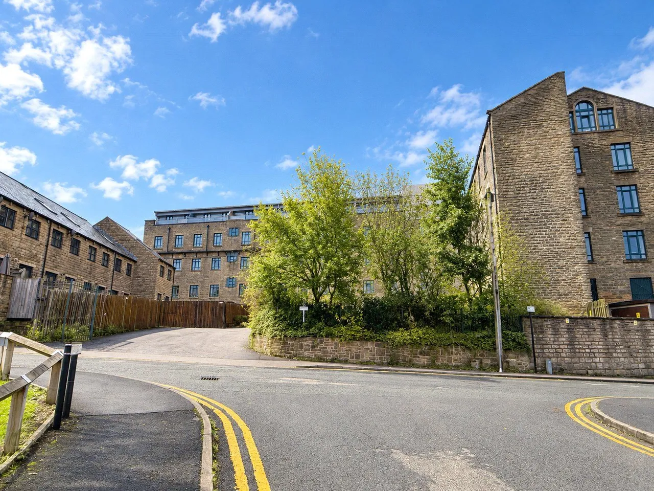 2 bed flat for sale, Mellor Street, Lees, OL4
