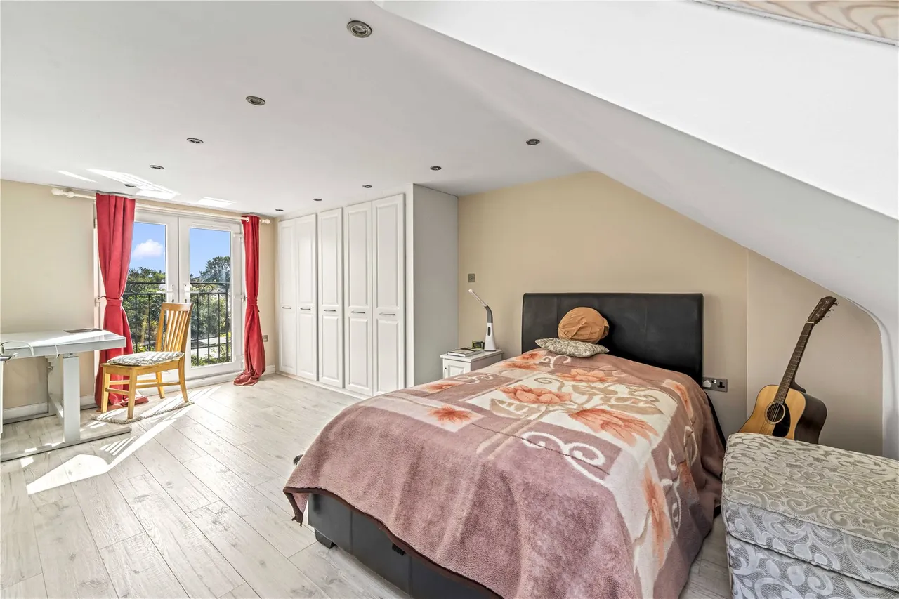 Holly Bush Lane, Hampton, TW12 2QY, photo 7