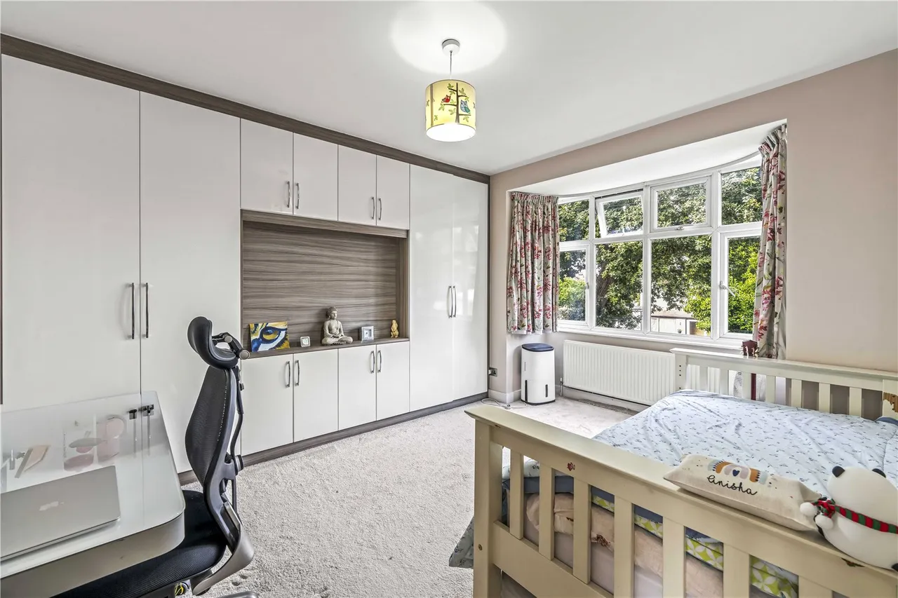 Holly Bush Lane, Hampton, TW12 2QY, photo 8