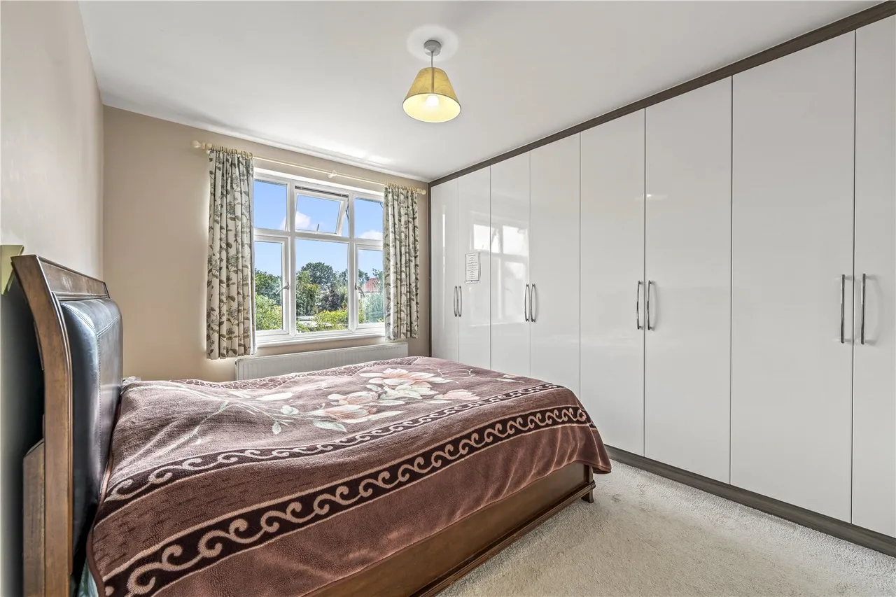 Holly Bush Lane, Hampton, TW12 2QY, photo 9