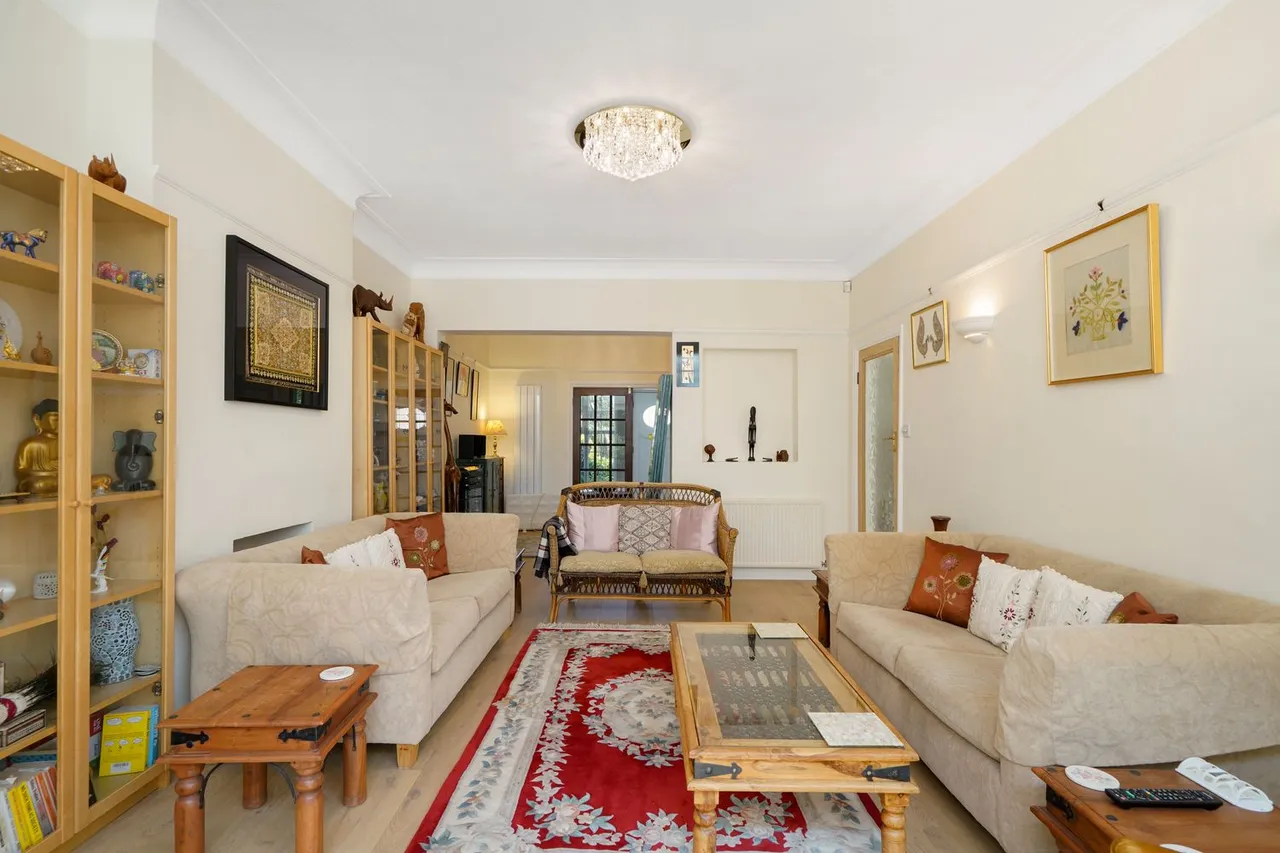 Rodborough Road, Golders Green NW11 8SA, photo 9