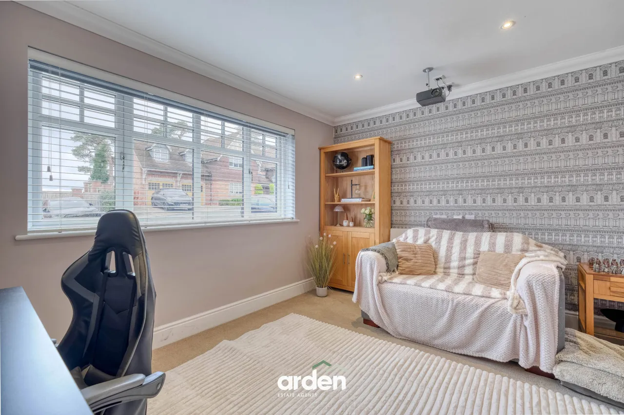 Dark Lane, B96, photo 10