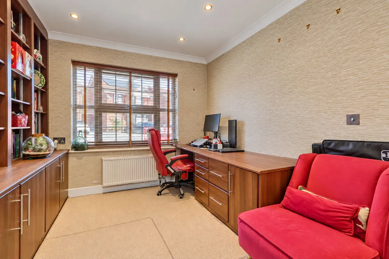 Selwood Way, High Wycombe, HP13, photo 12