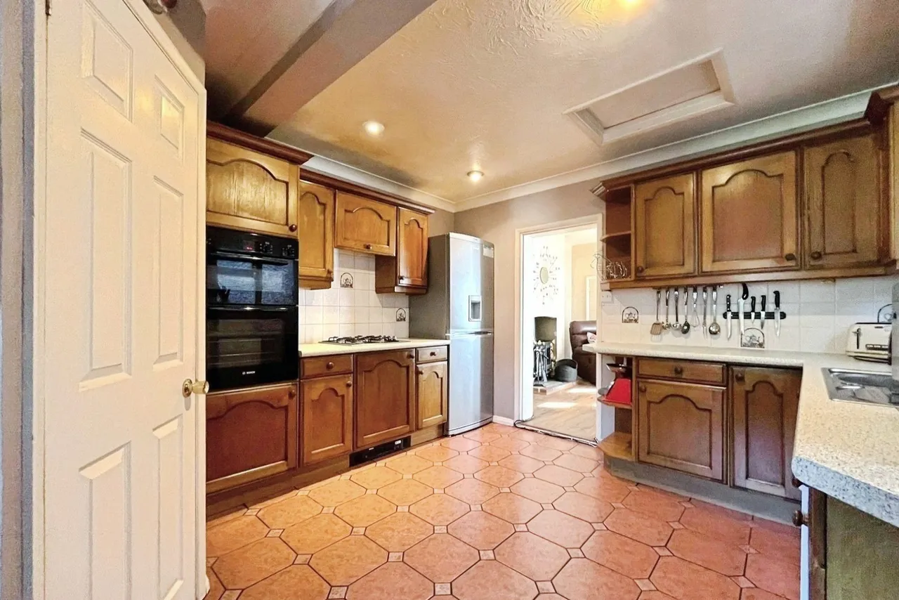 Frimley Road, Ash Vale, GU12, photo 9