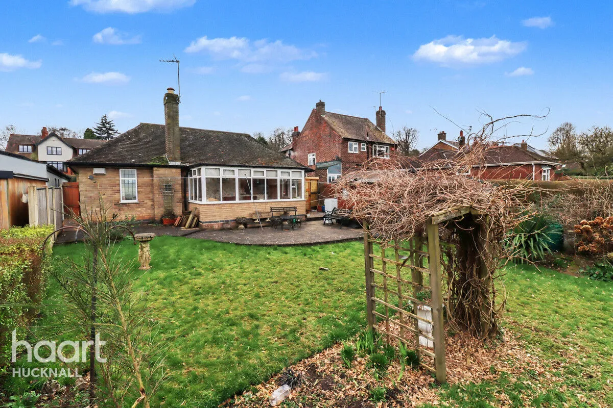 Whyburn Lane, Nottingham, NG15, photo 13
