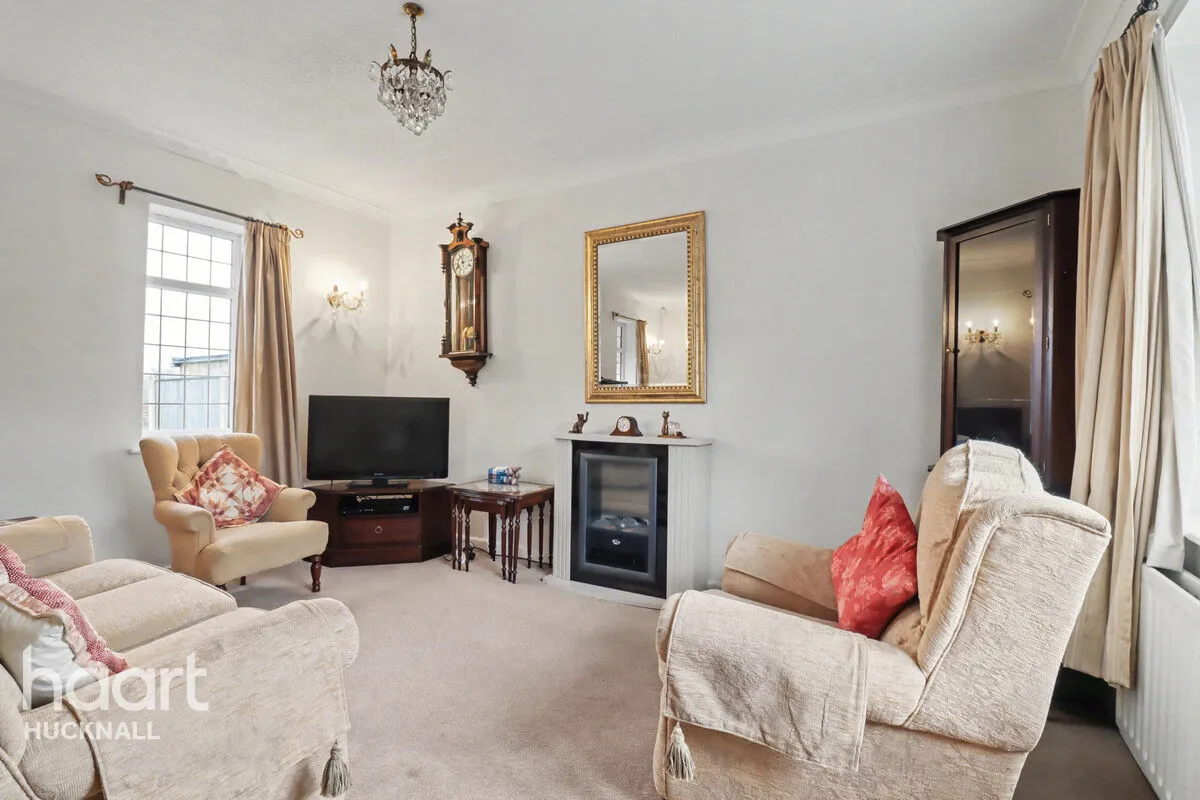 Whyburn Lane, Nottingham, NG15, photo 3