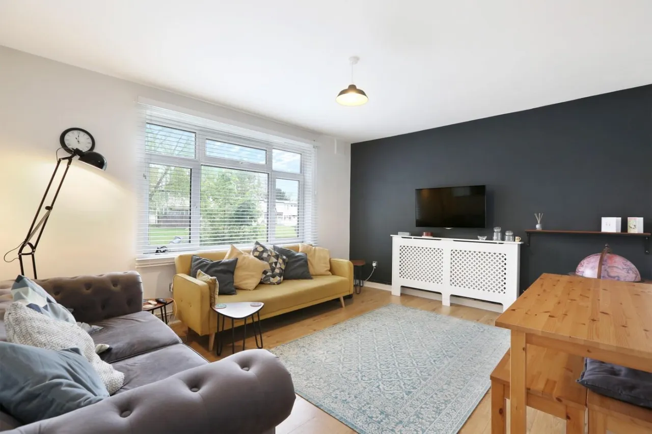 2 bed flat for sale — Wynell road, London