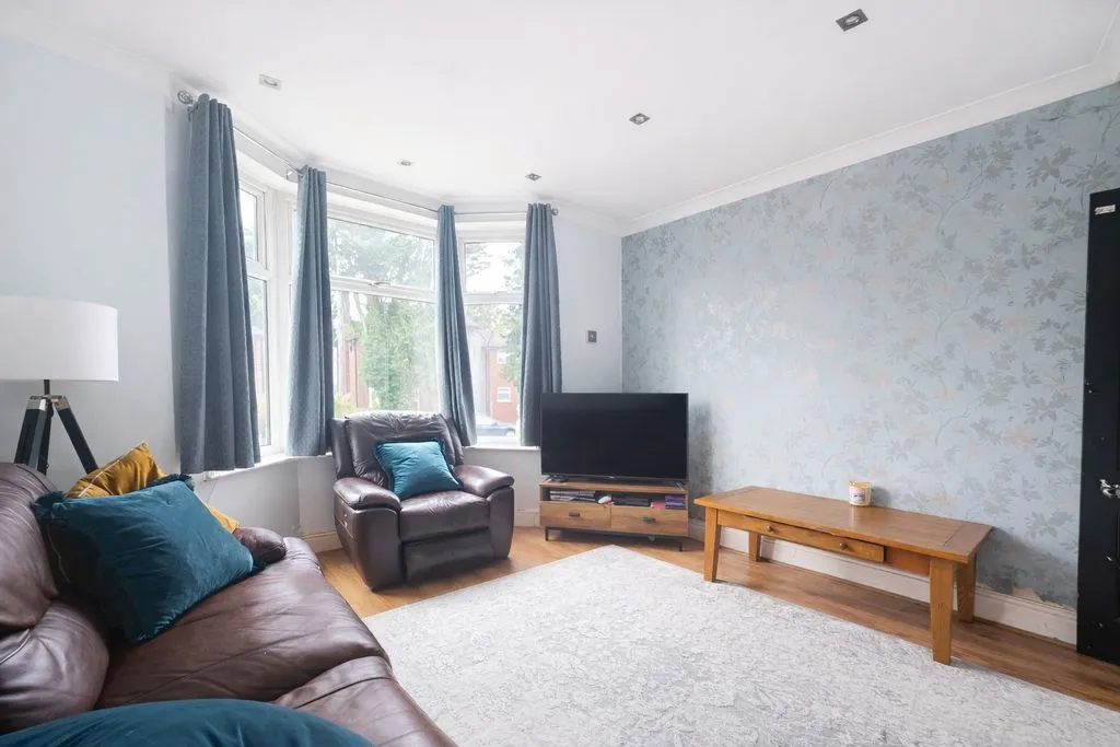 West Wycombe Road, High Wycombe HP12 3AR, photo 5