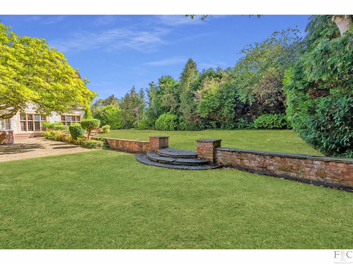 Knighton Grange Road, Leicester, LE2, photo 32