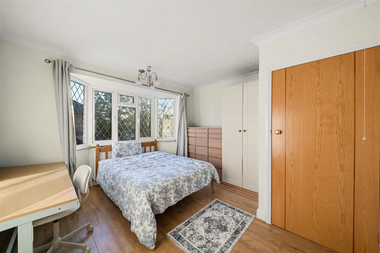 Belmont Close, Uxbridge, photo 6