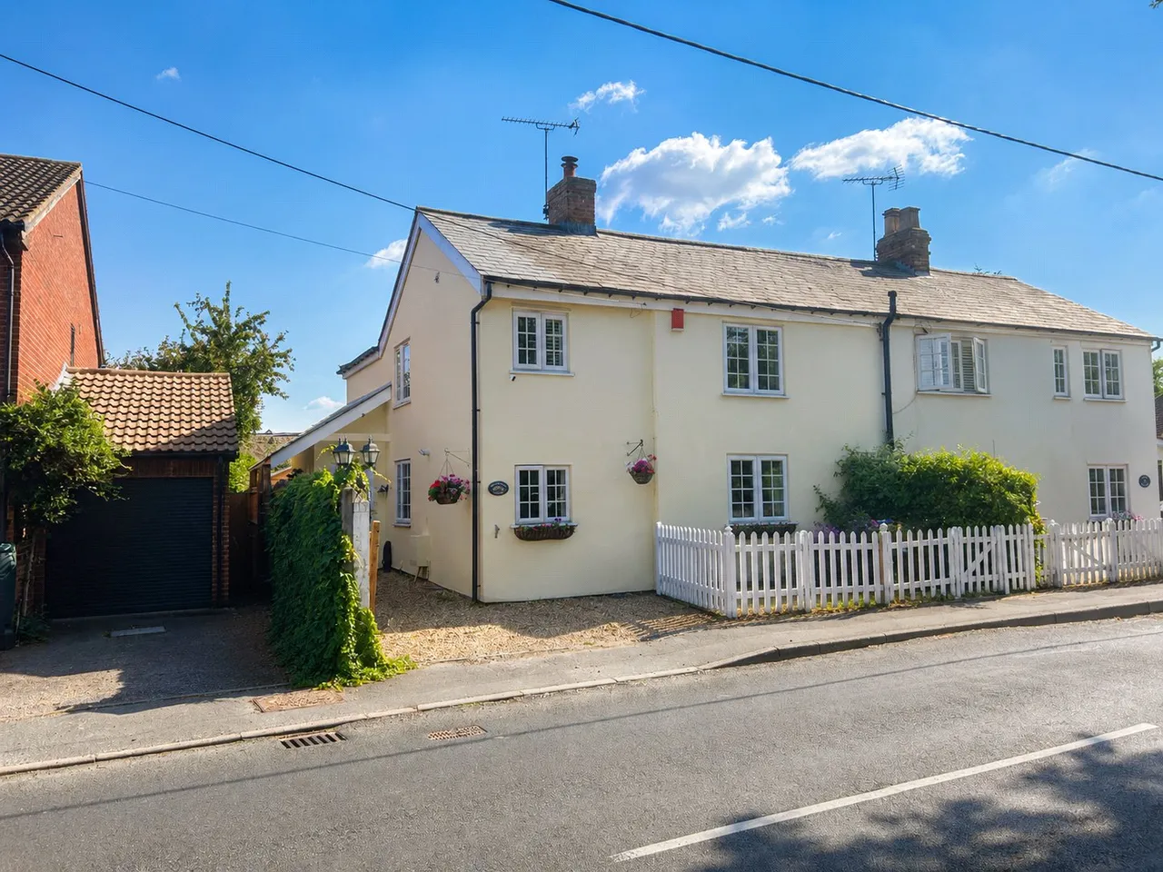 3 bed house for sale — Warfield Street, Warfield, Bracknell, Berkshire, RG42 6AU