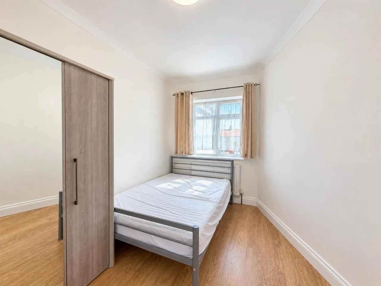 End Terrace, Southall, UB1, photo 6