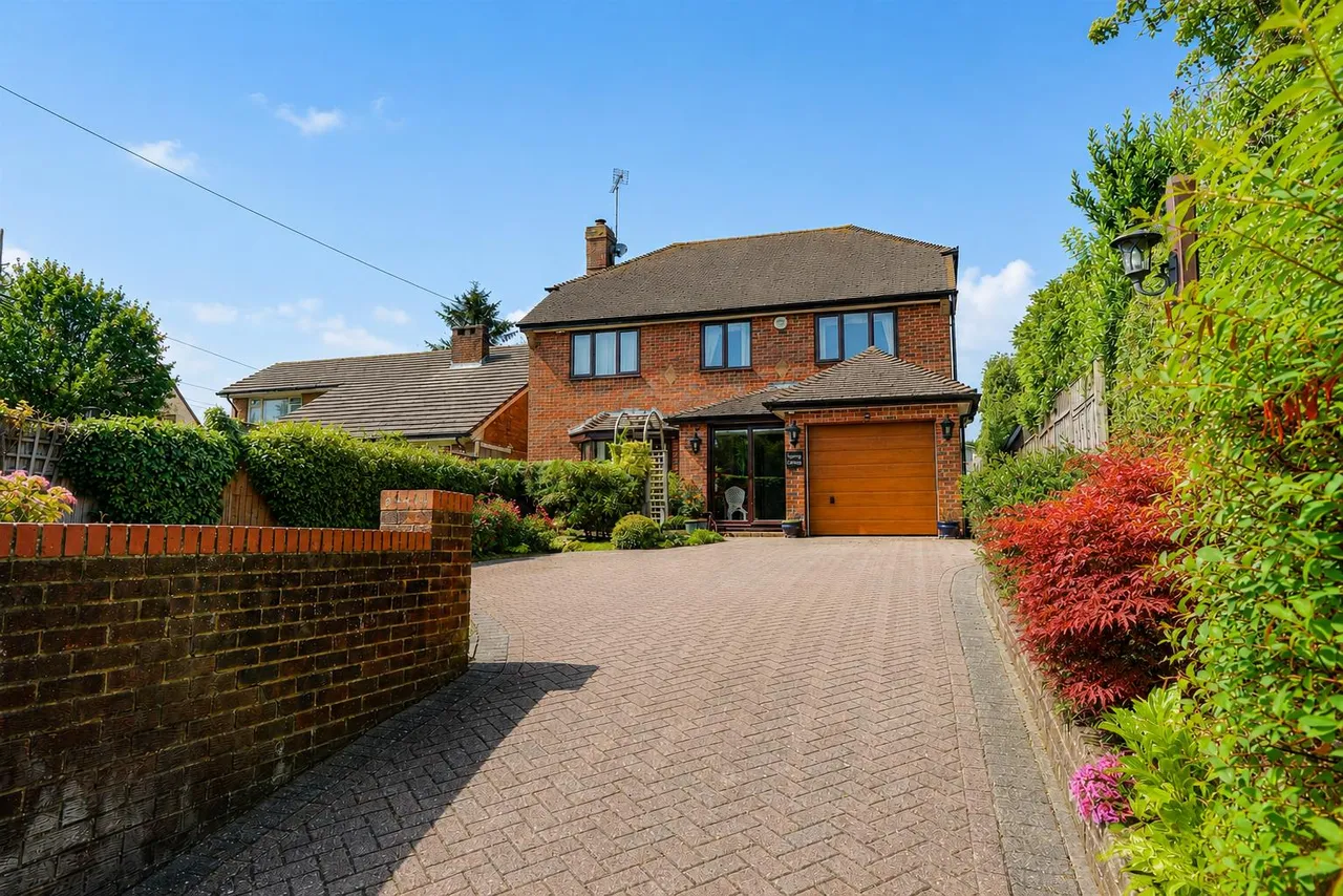 4 bed house for sale, Butchers Lane, Three Oaks