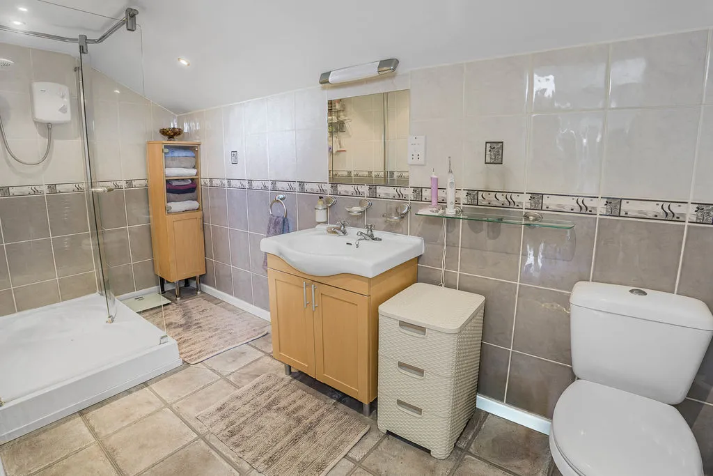 Calderbrook Road Littleborough, Rochdale OL15 9HL, photo 12