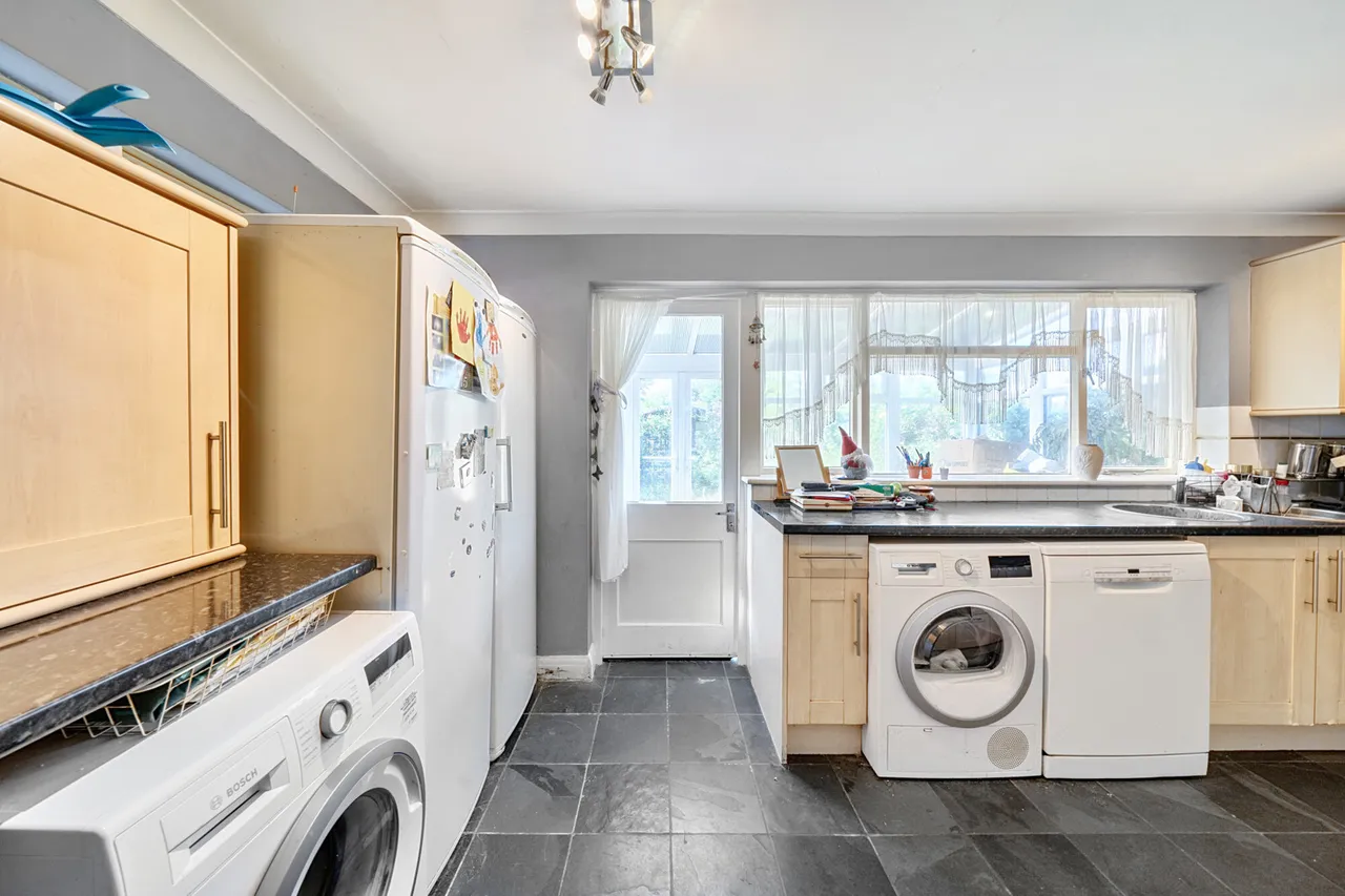 Carr Road, Northolt, UB5, photo 20