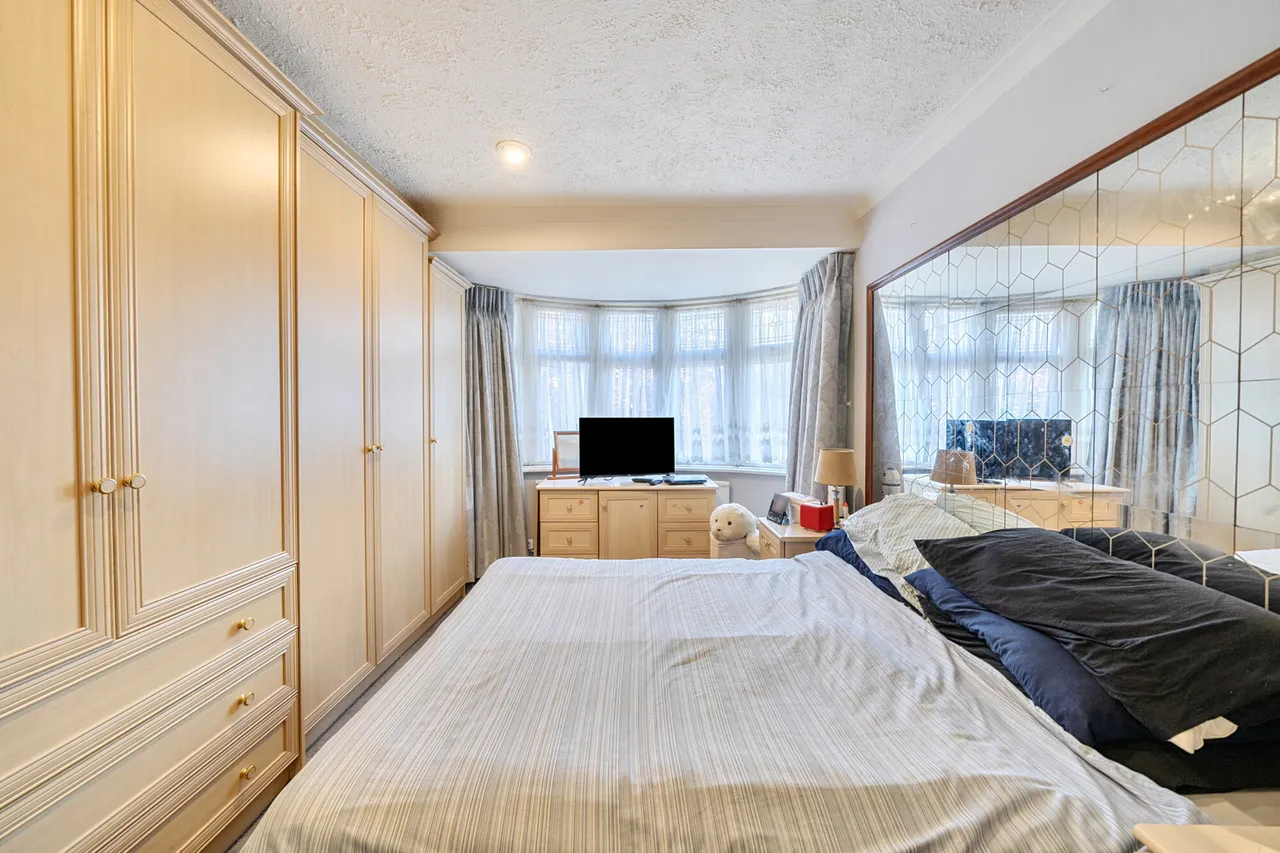 Carr Road, Northolt, UB5, photo 4
