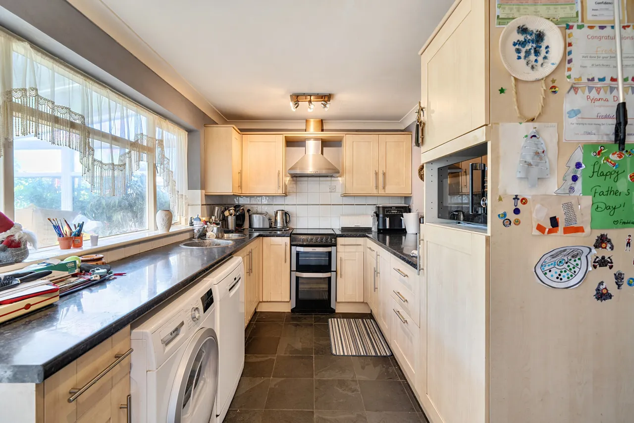 Carr Road, Northolt, UB5, photo 14