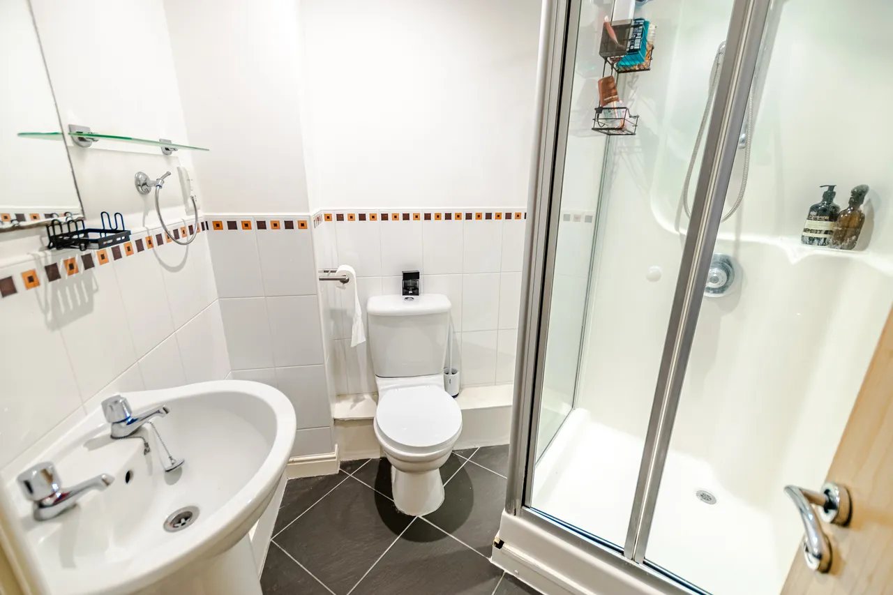 Brackenhurst Drive, Moortown, LS17, photo 11