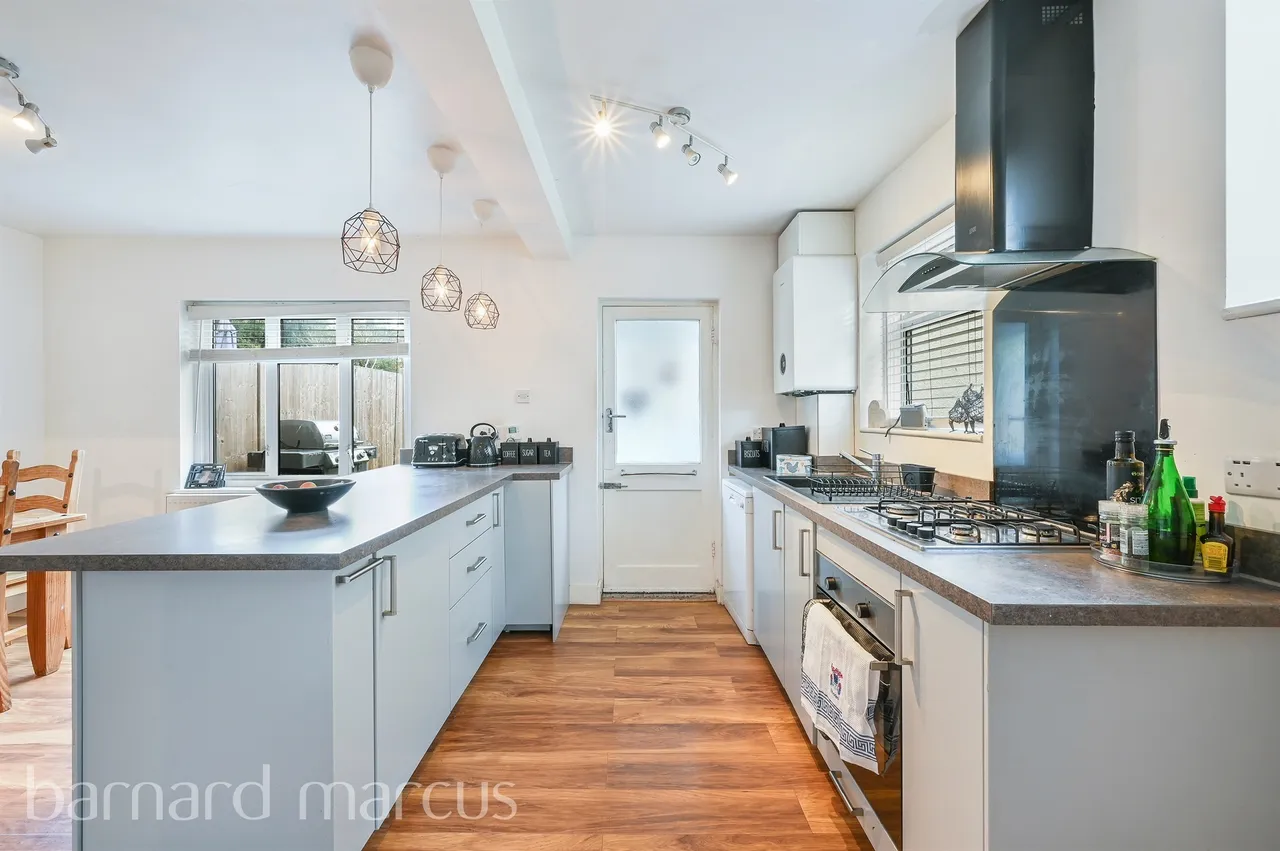 The Crescent, Epsom, photo 4