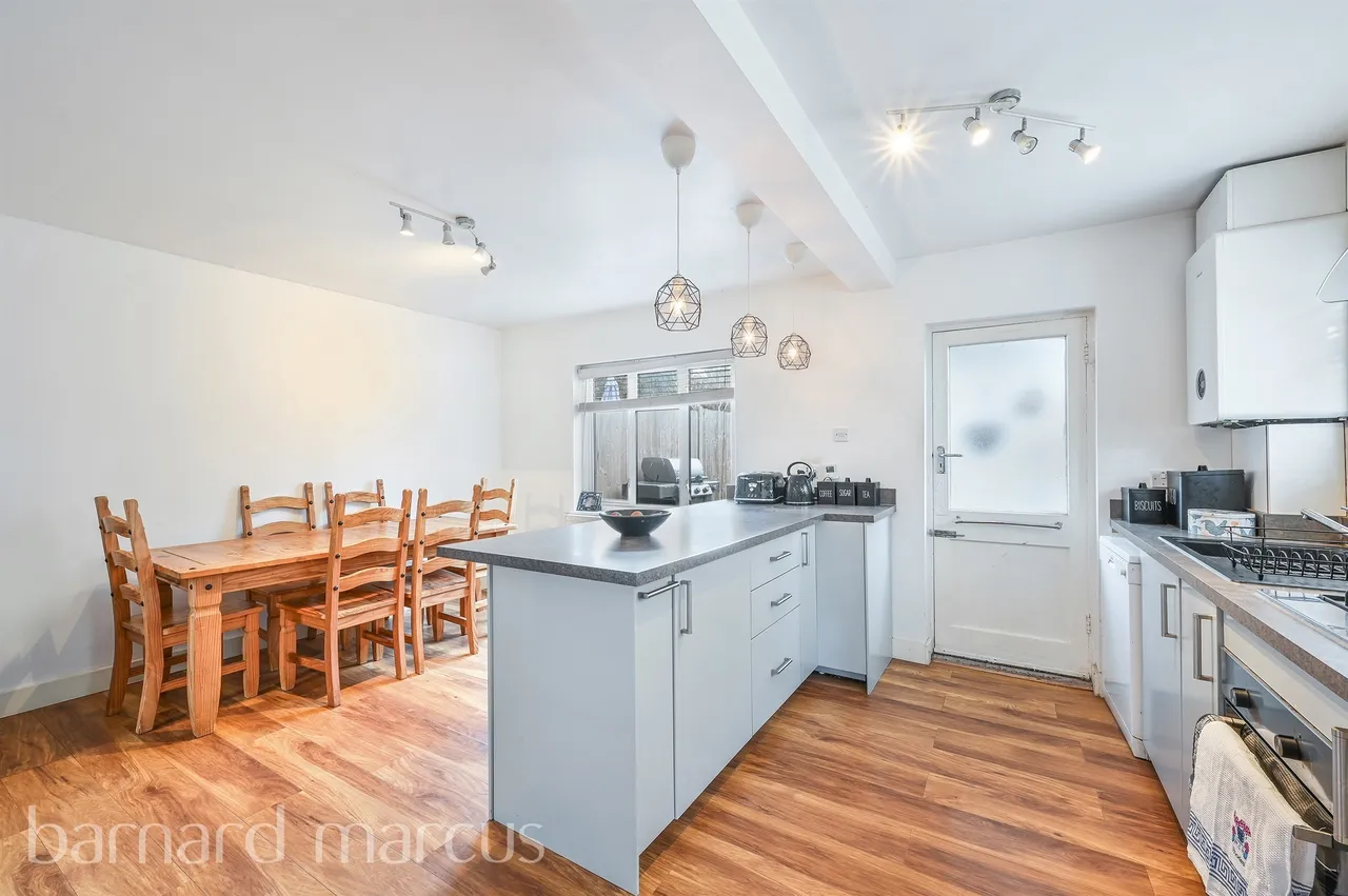 The Crescent, Epsom, photo 5