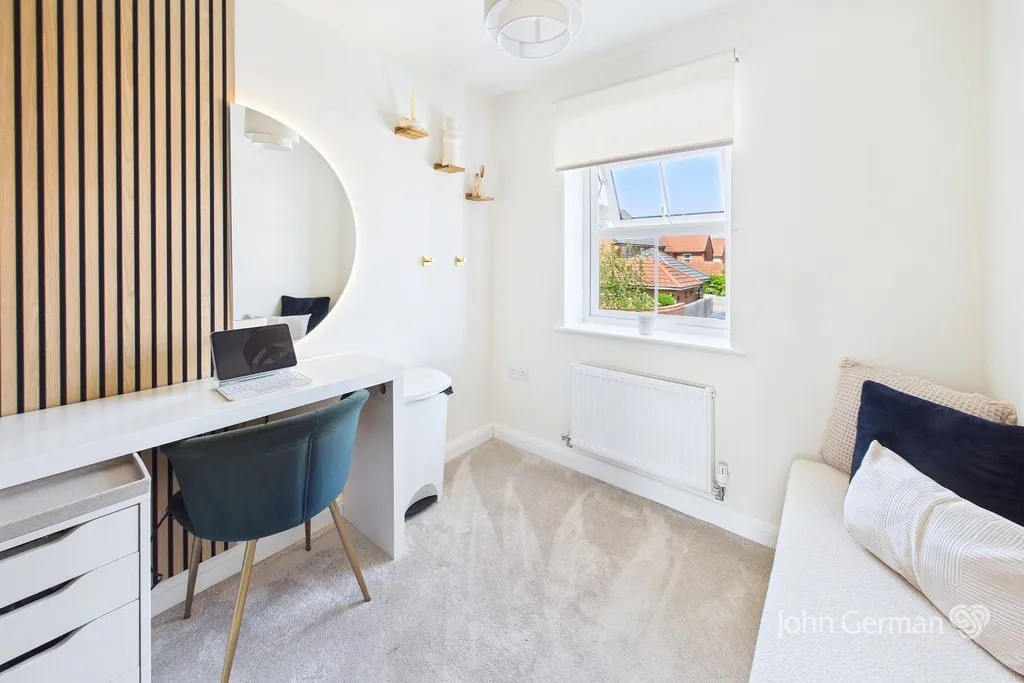 Pankhurst Close, East Leake, photo 15