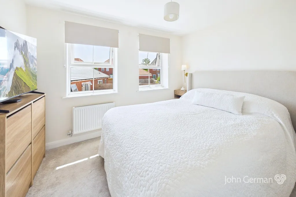 Pankhurst Close, East Leake, photo 12