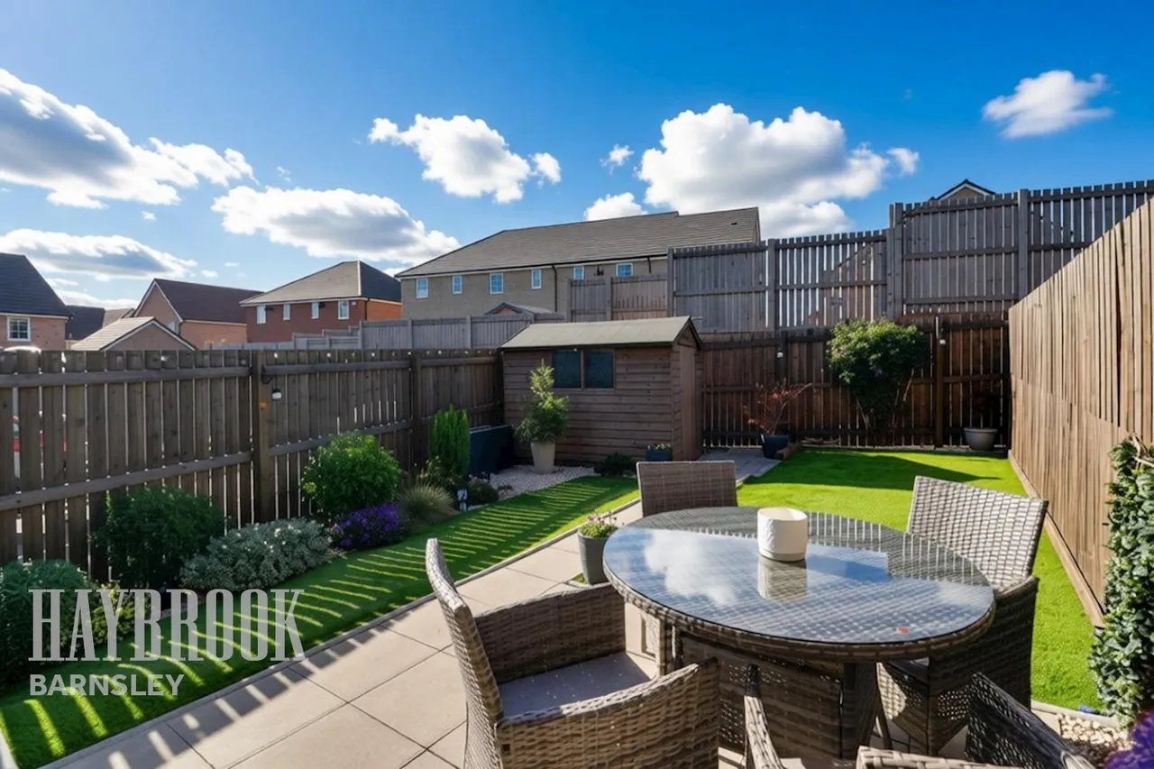 Carrs Avenue, Cudworth, photo 2