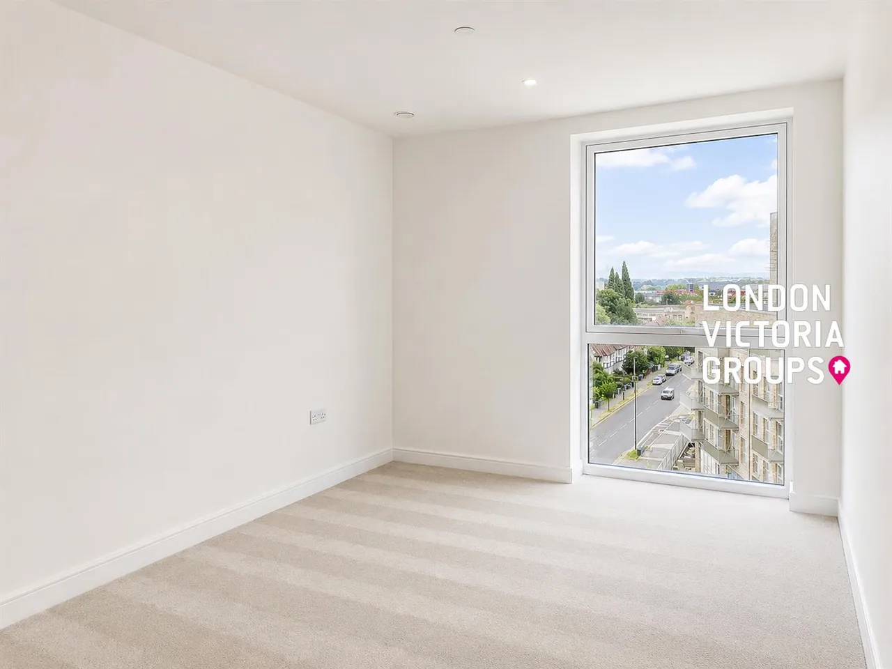 Beresford Avenue, London, photo 5