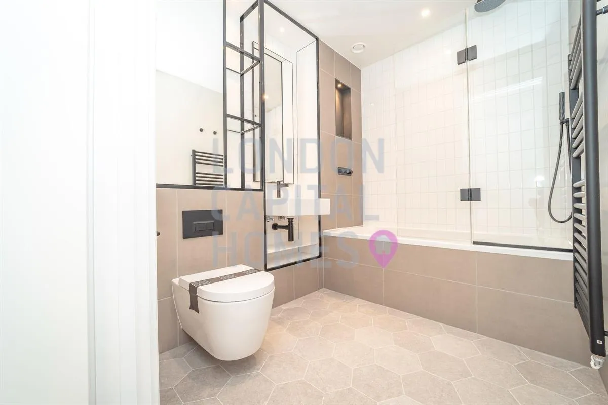 Beresford Avenue, London, photo 10