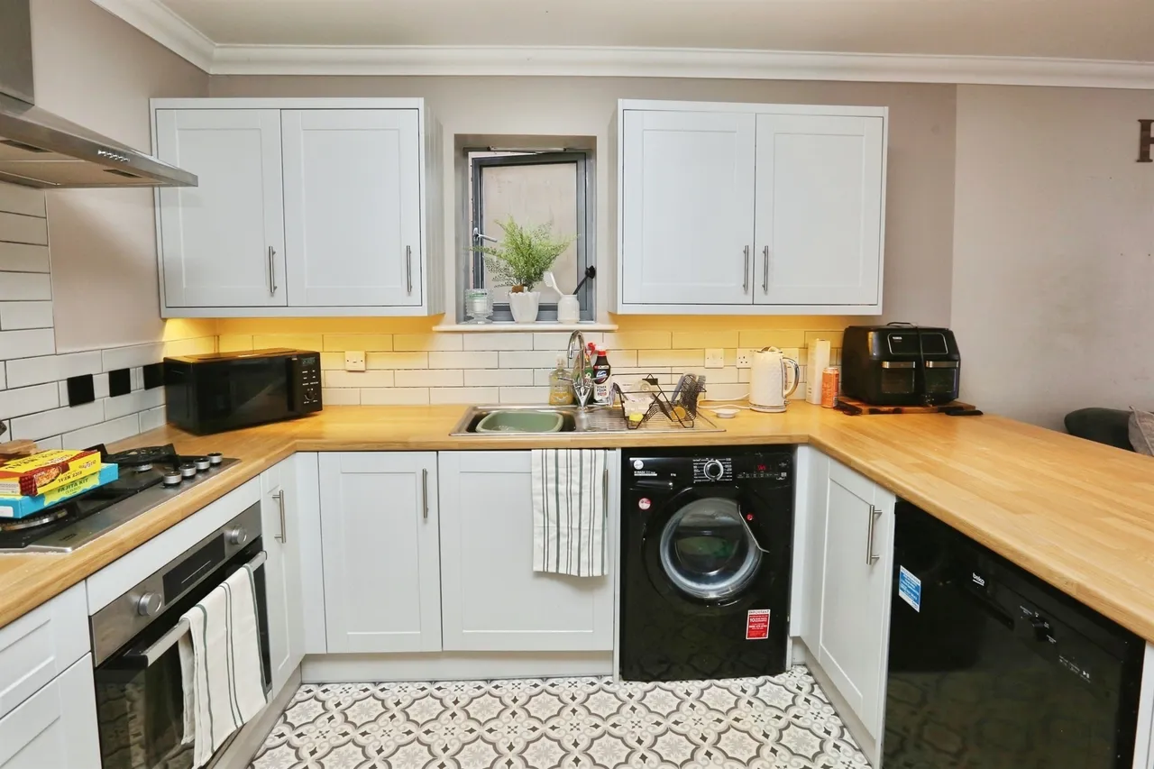 Avenue Road, Gosport, photo 2