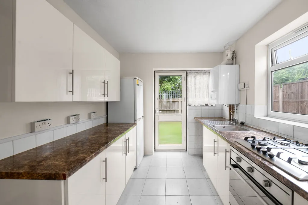 Godfrey Avenue, Northolt, UB5, photo 2