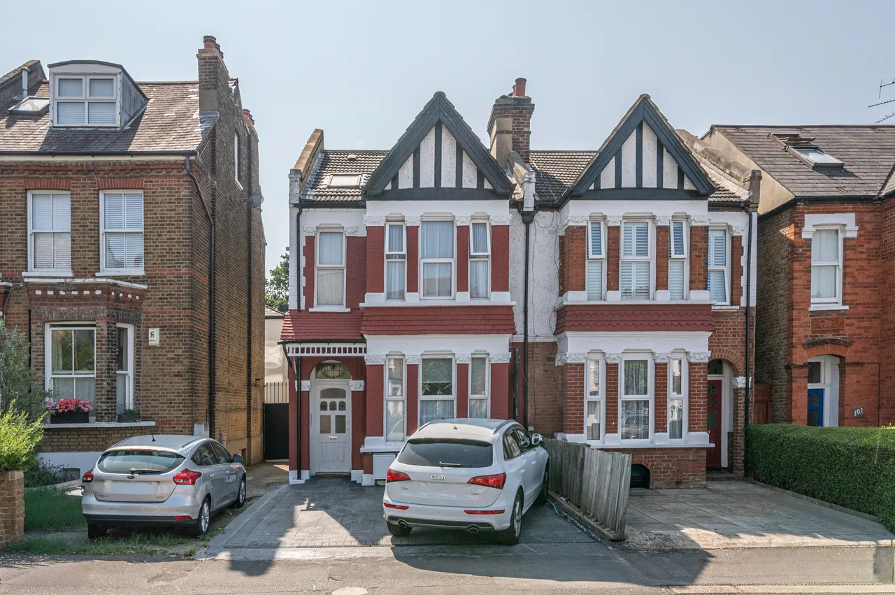 1 bed flat to rent, Lewin Road, London