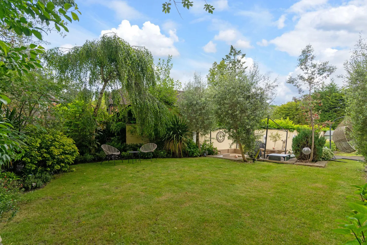 Augustus Gardens, Camberley, GU15, photo 3