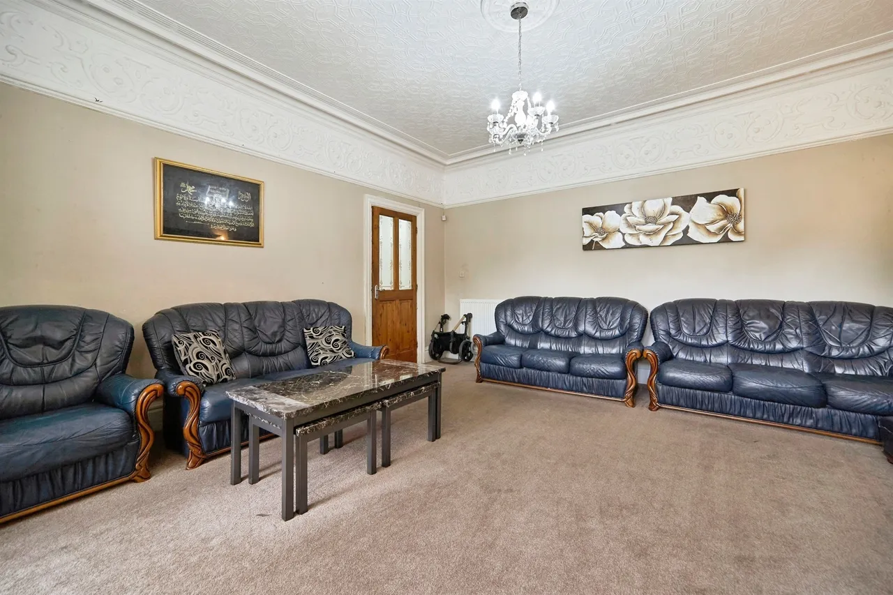 Bradford Road, Shipley, photo 4