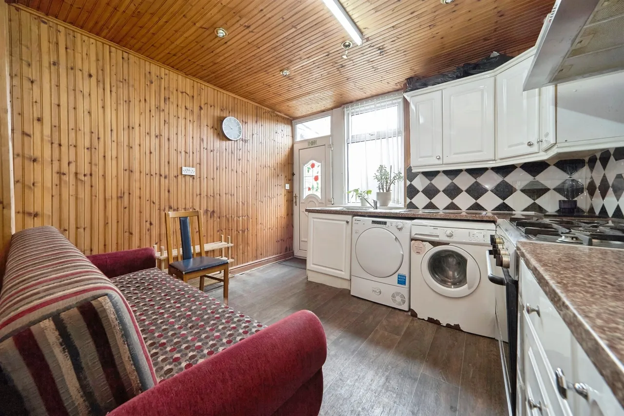 Bradford Road, Shipley, photo 9
