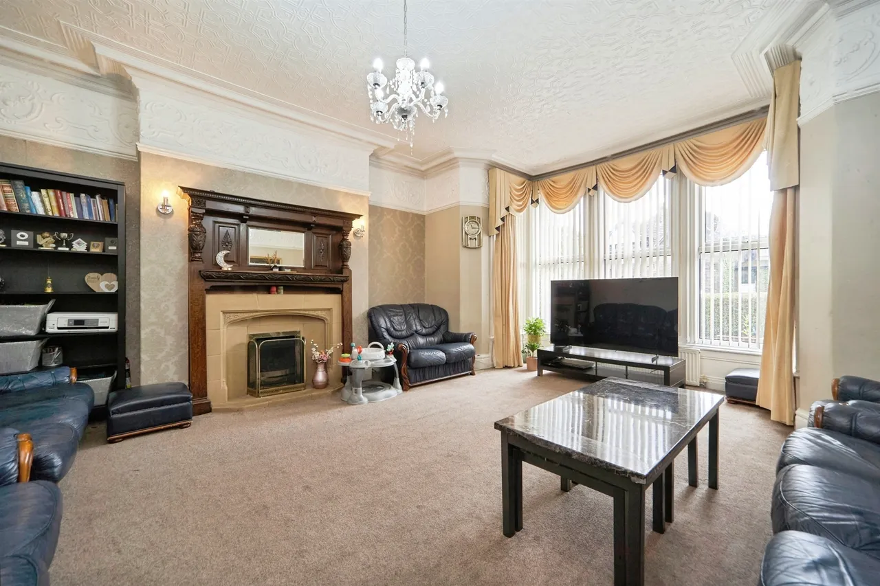 Bradford Road, Shipley, photo 5